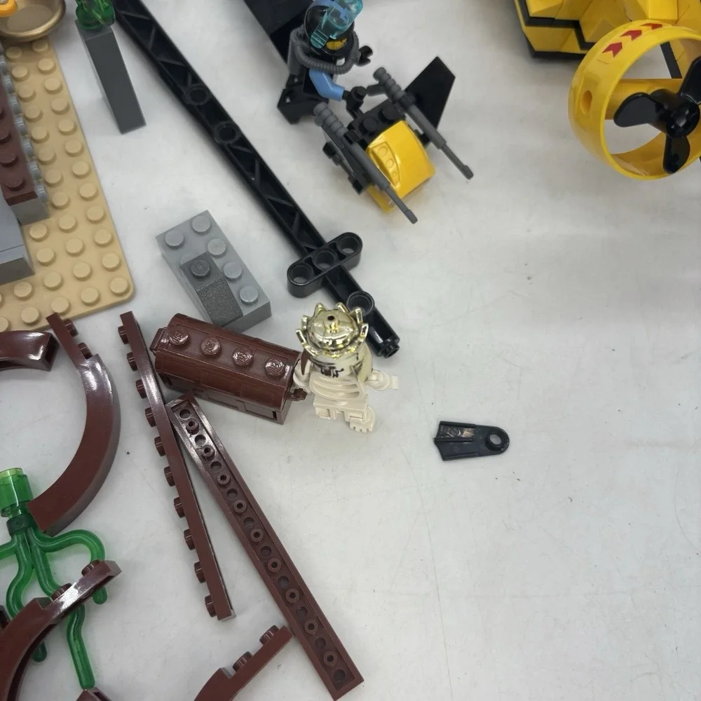 RARE Lego 7776 Aquazone Aquaraiders Shipwreck 99% Complete w/ Manual